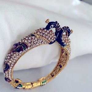 NEW rhinestones Peacock  beautiful  clip on fit to all